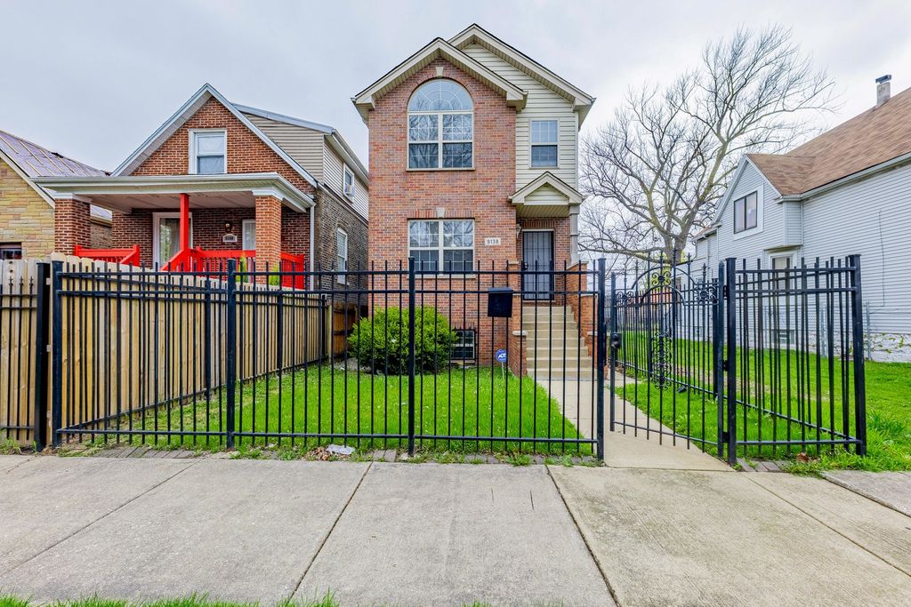 9138 S Greenwood Avenue, Chicago, IL 60619