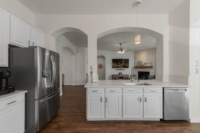 1008 Yarnell Place, Plano, TX 75094