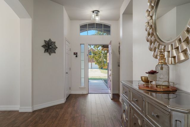 1008 Yarnell Place, Plano, TX 75094