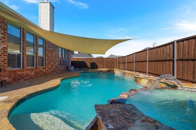 1008 Yarnell Place, Plano, TX 75094