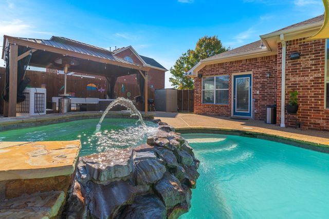 1008 Yarnell Place, Plano, TX 75094