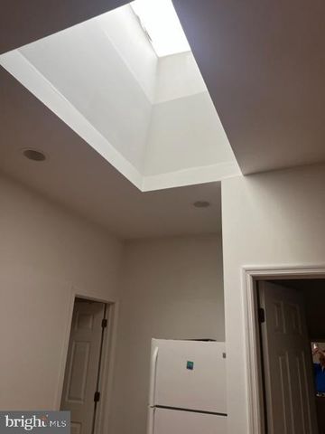 1029 RIDGE AVE, Philadelphia, PA 19123