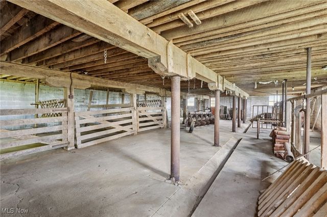 16441 Bieri Rd, Marshallville, OH 44645