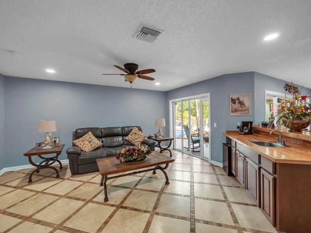 7701 Silver Oak Drive, Port St Lucie, FL 34952