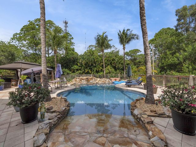 7701 Silver Oak Drive, Port St Lucie, FL 34952