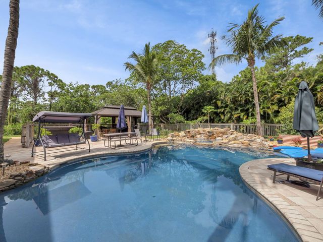 7701 Silver Oak Drive, Port St Lucie, FL 34952