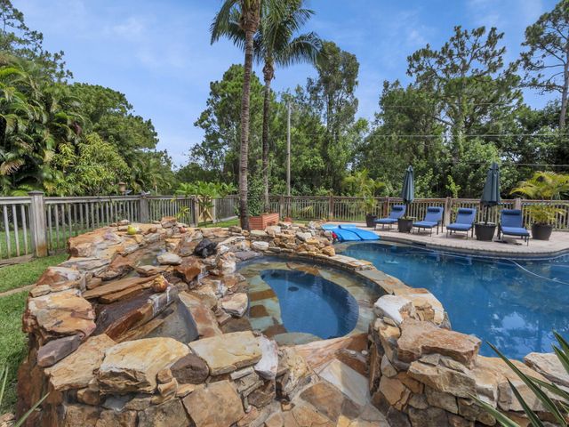 7701 Silver Oak Drive, Port St Lucie, FL 34952