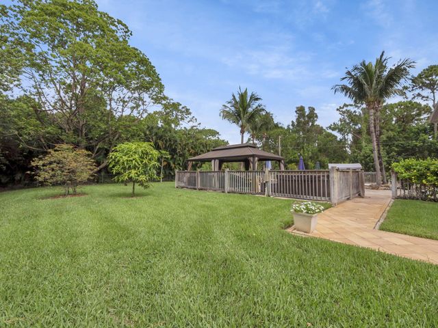 7701 Silver Oak Drive, Port St Lucie, FL 34952