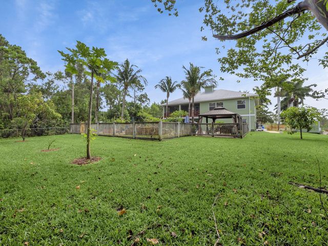 7701 Silver Oak Drive, Port St Lucie, FL 34952