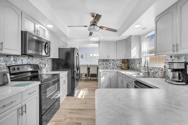 9591 Park Row, Boca Raton, FL 33428