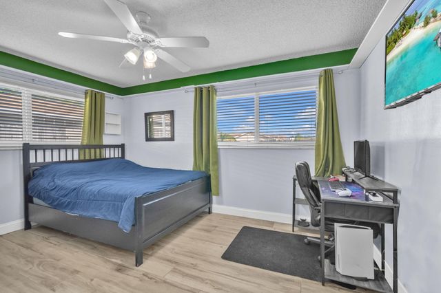 9591 Park Row, Boca Raton, FL 33428