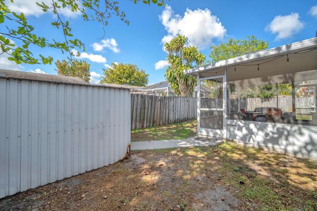 9591 Park Row, Boca Raton, FL 33428