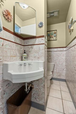 1003 Church Street, Flint, MI 48502