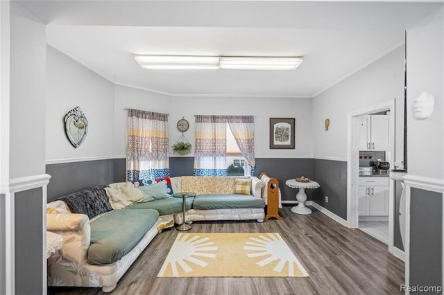 1003 Church Street, Flint, MI 48502