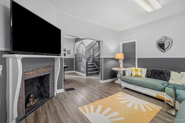 1003 Church Street, Flint, MI 48502