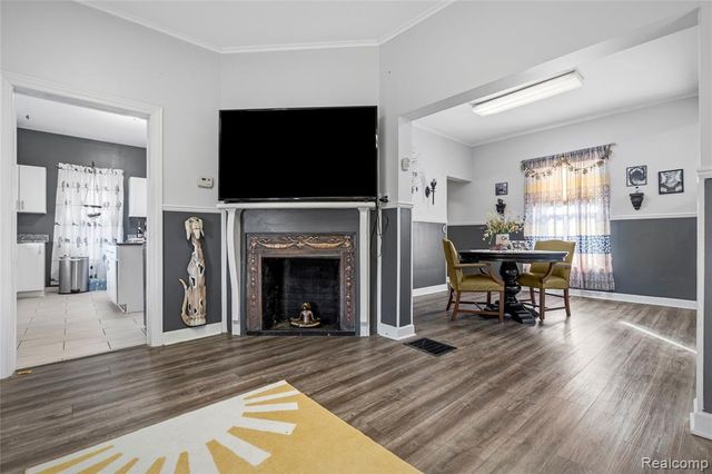 1003 Church Street, Flint, MI 48502