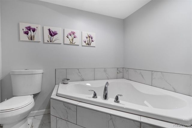 1003 Church Street, Flint, MI 48502