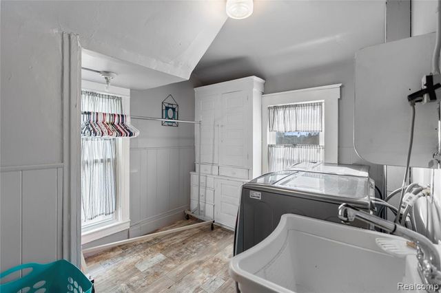 1003 Church Street, Flint, MI 48502