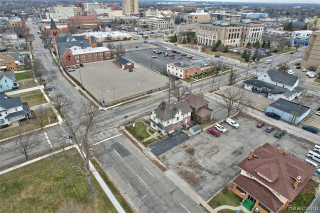 1003 Church Street, Flint, MI 48502