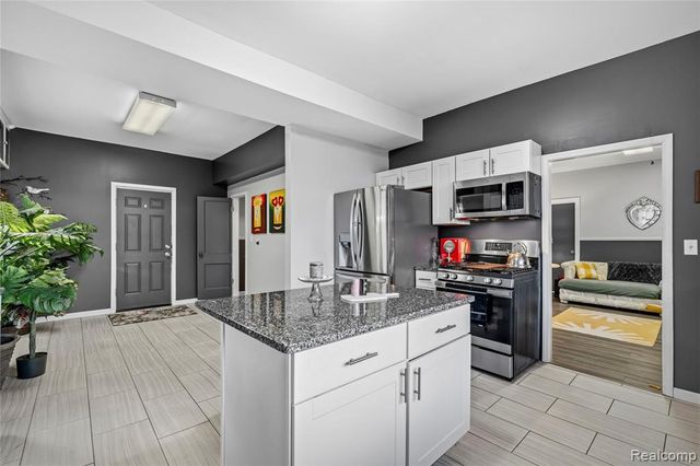 1003 Church Street, Flint, MI 48502