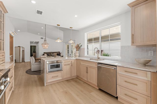 13367 Bedford Mews Court, Wellington, FL 33414