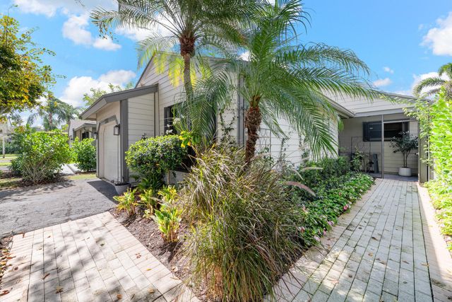13367 Bedford Mews Court, Wellington, FL 33414