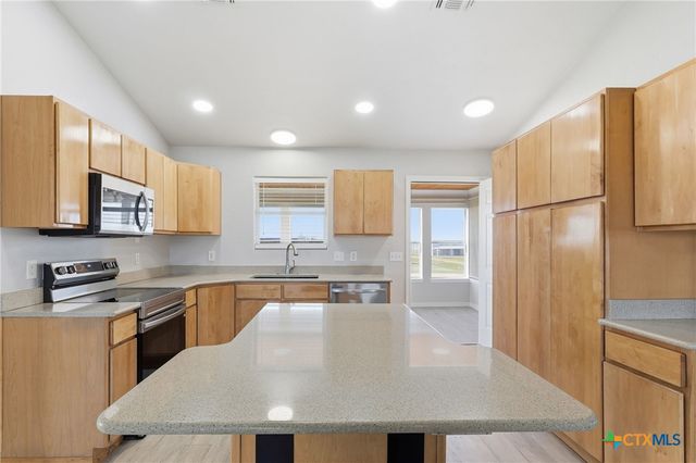 90 Bluefish Lane, Palacios, TX 77465