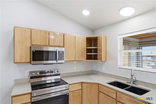 90 Bluefish Lane, Palacios, TX 77465