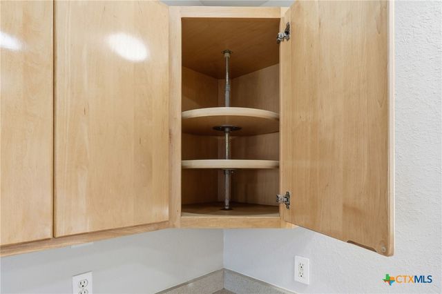 90 Bluefish Lane, Palacios, TX 77465