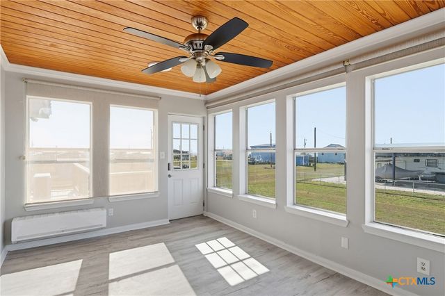 90 Bluefish Lane, Palacios, TX 77465