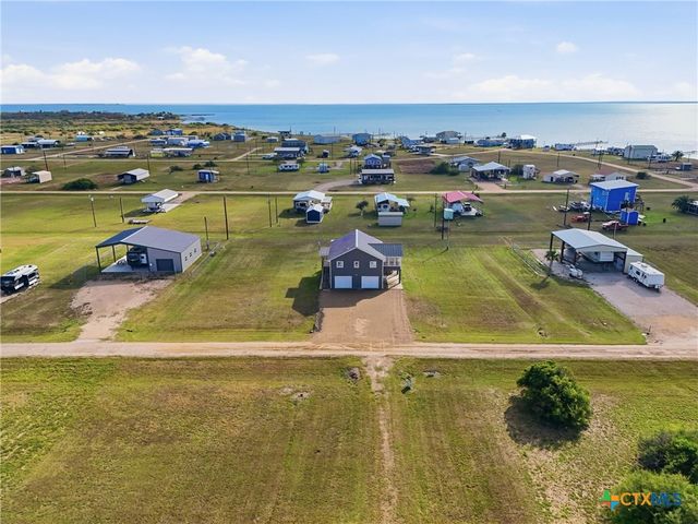 90 Bluefish Lane, Palacios, TX 77465