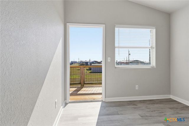 90 Bluefish Lane, Palacios, TX 77465