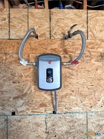 90 Bluefish Lane, Palacios, TX 77465