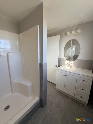 90 Bluefish Lane, Palacios, TX 77465