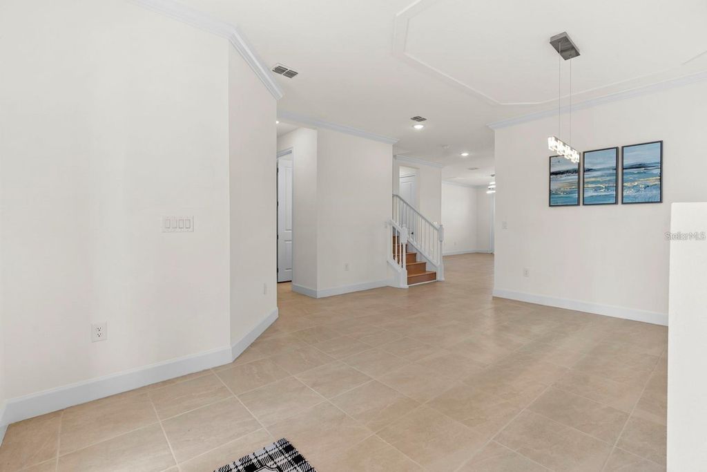 Image 16 of property listing at 933 SIGNET DRIVE, Apollo Beach, FL 33572