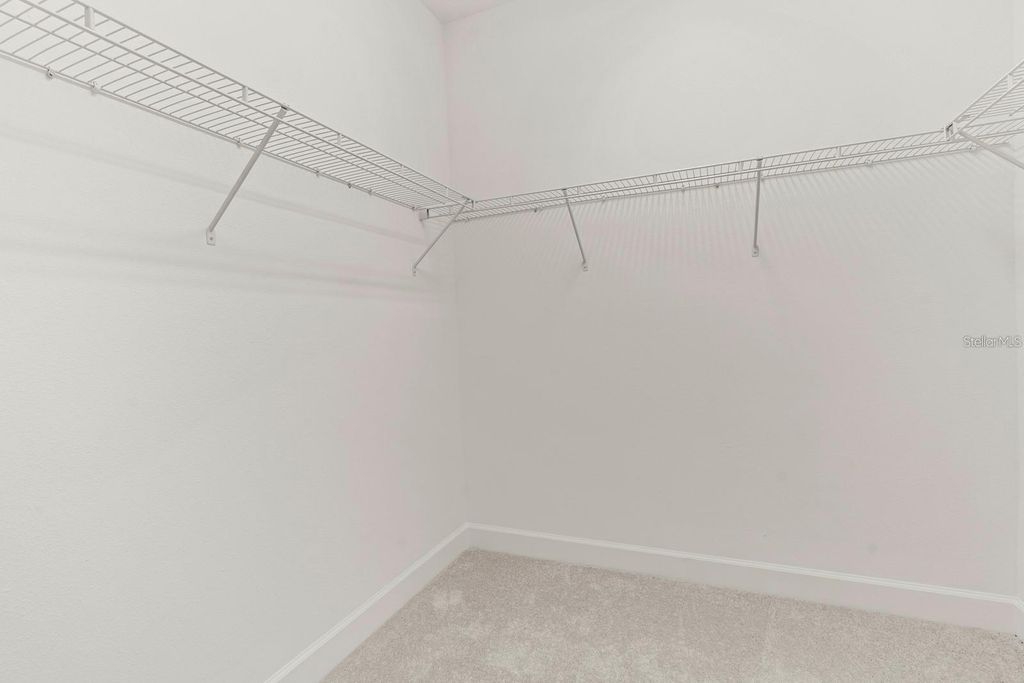 Image 23 of property listing at 933 SIGNET DRIVE, Apollo Beach, FL 33572