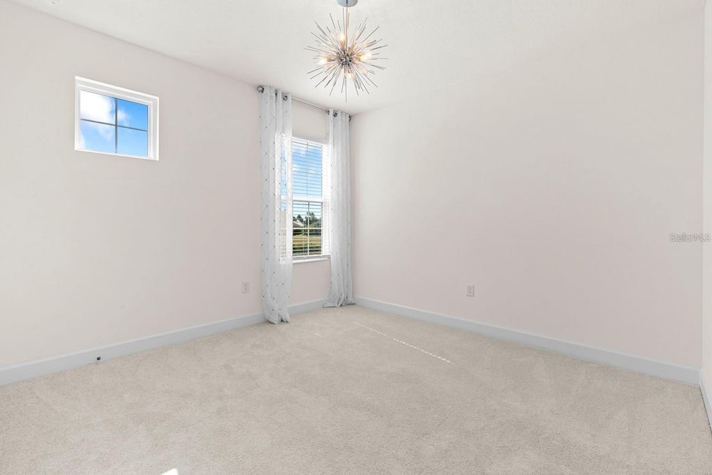 Image 34 of property listing at 933 SIGNET DRIVE, Apollo Beach, FL 33572