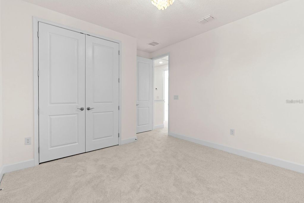 Image 38 of property listing at 933 SIGNET DRIVE, Apollo Beach, FL 33572