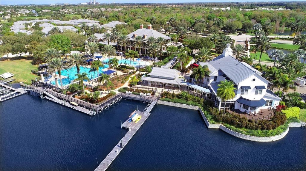 Image 65 of property listing at 933 SIGNET DRIVE, Apollo Beach, FL 33572