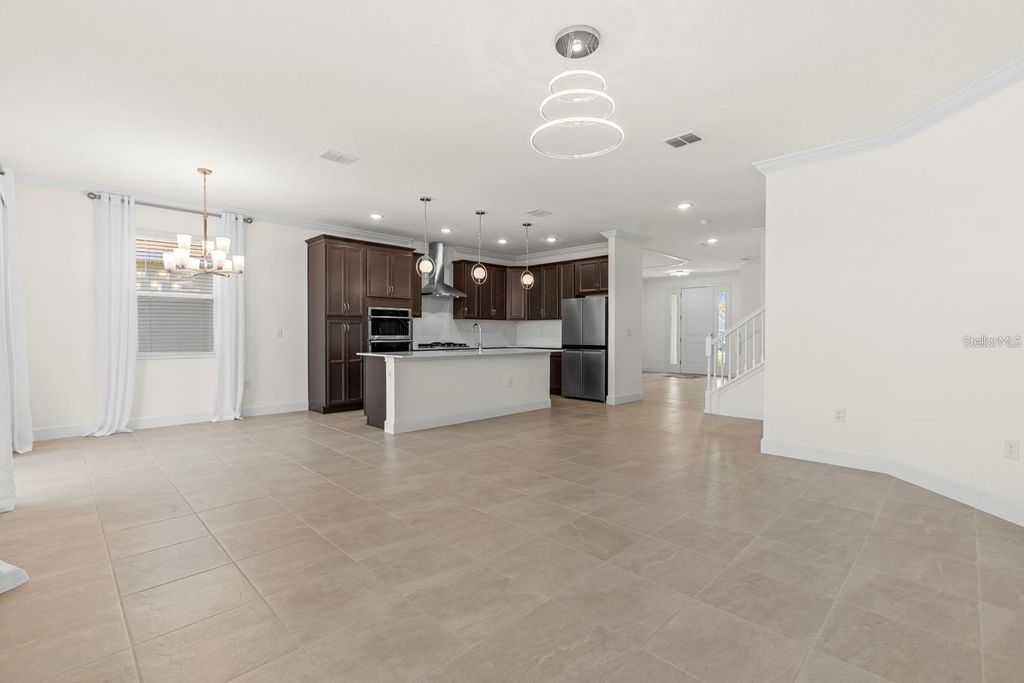 Image 10 of property listing at 933 SIGNET DRIVE, Apollo Beach, FL 33572