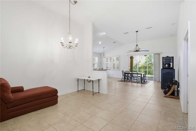 635 W Doerr Path, Hernando, FL 34442