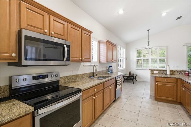 635 W Doerr Path, Hernando, FL 34442