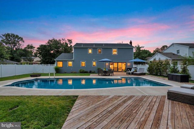 430 HIALEAH DR, Cherry Hill, NJ 08002