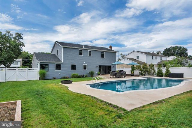 430 HIALEAH DR, Cherry Hill, NJ 08002