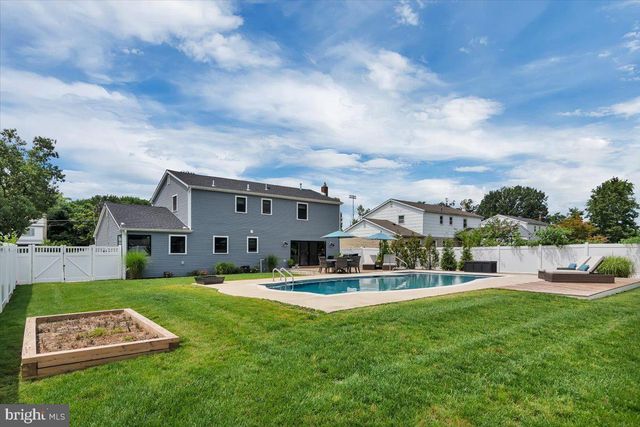 430 HIALEAH DR, Cherry Hill, NJ 08002