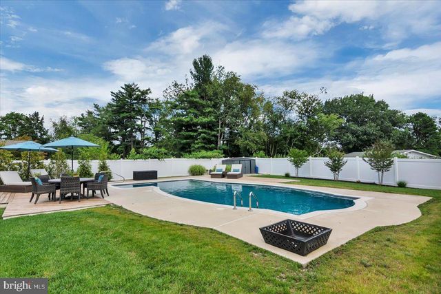 430 HIALEAH DR, Cherry Hill, NJ 08002