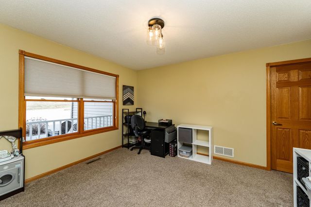 405 5th Street E, Mantorville, MN 55955