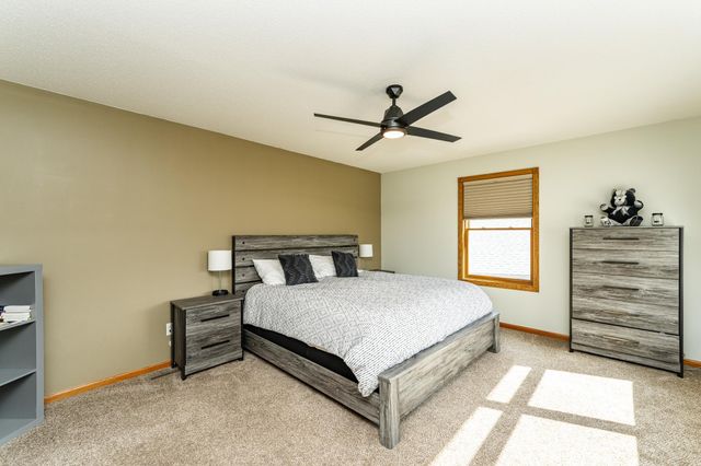 405 5th Street E, Mantorville, MN 55955