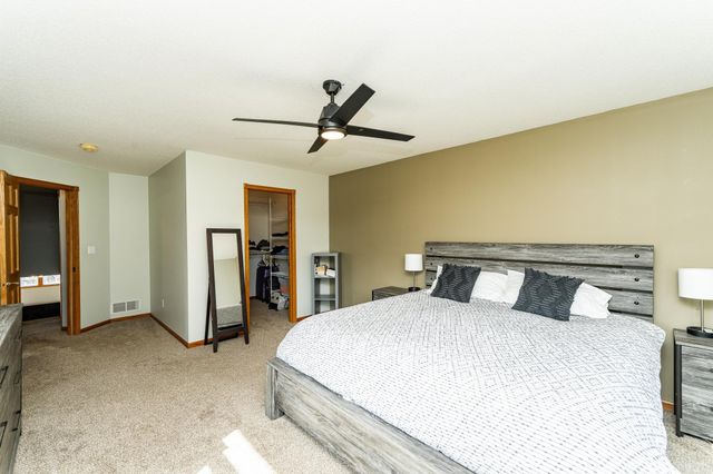 405 5th Street E, Mantorville, MN 55955