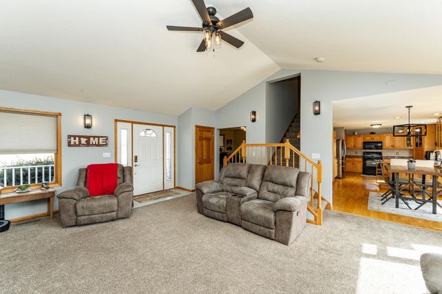 405 5th Street E, Mantorville, MN 55955